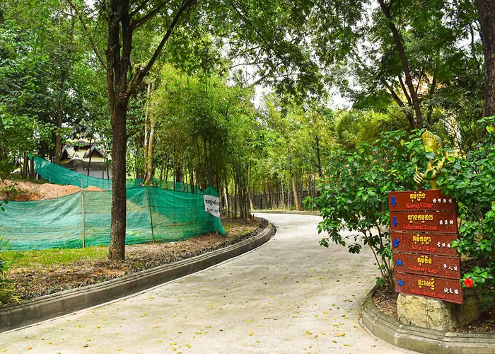 Dara Express By Angkor Gardens 2*