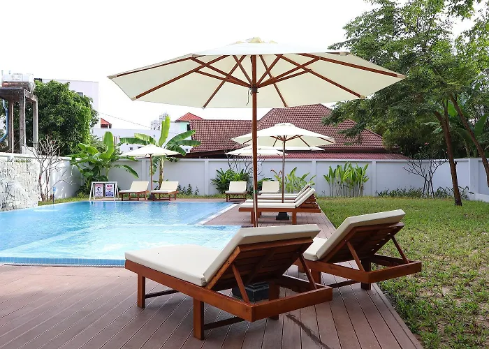 Dara Express By Angkor Gardens 2*